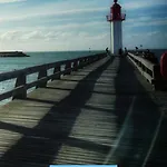 Rum i privatbostad La Maison Rouge *