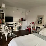 La Maison Rouge تروفيي سور مير