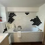 Rum i privatbostad La Maison Rouge *