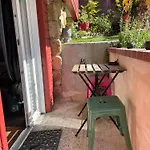 La Maison Rouge منزل للإقامة