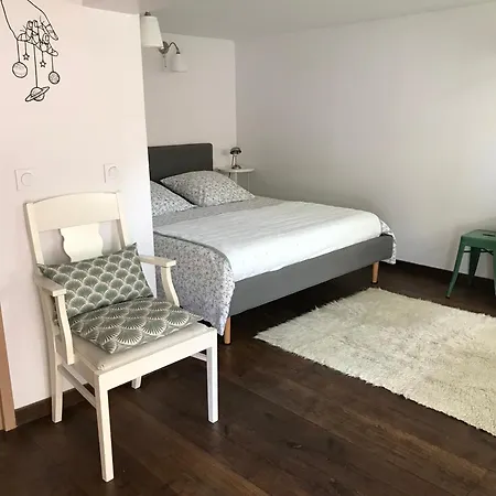 La Maison Rouge * تروفيي سور مير