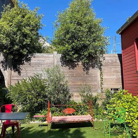 La Maison Rouge منزل للإقامة